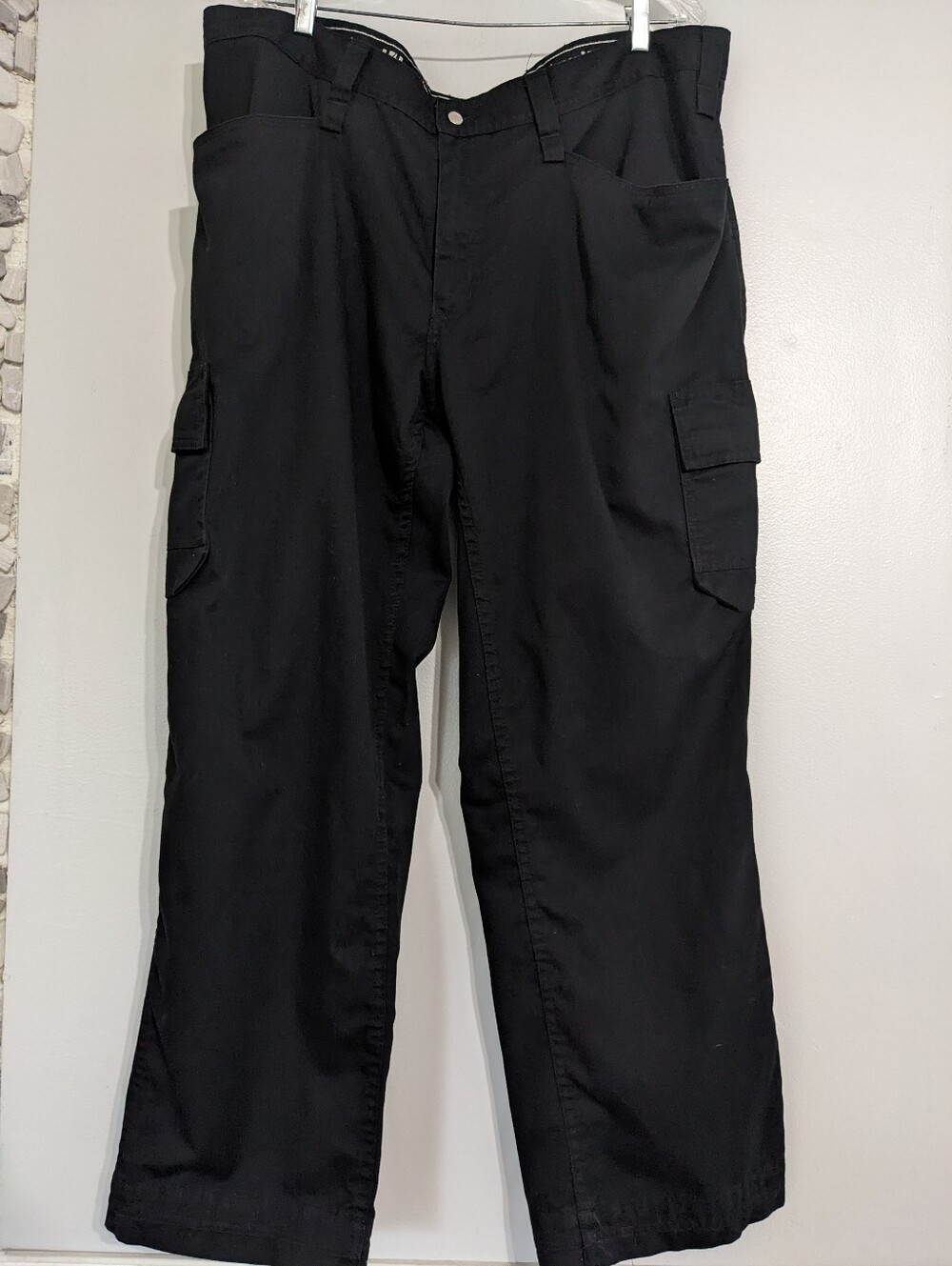 Helly Hansen Lightweight Work Gear Cargo Pants Cotton Blend Size 41x30 Utility - Picture 2 of 12